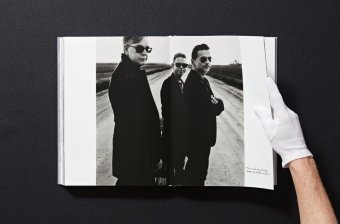 Depeche Mode by Anton Corbijn, Golden Reuel купить книгу в Либроруме Depeche Mode by Anton Corbijn, Golden Reuel купить книгу в Либроруме