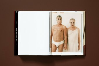 Annie Leibovitz, Leibovitz Annie Carter Graydon Obrist Hans Ulrich Roth Paul Martin Steve купить книгу в Либроруме Annie Leibovitz, Leibovitz Annie Carter Graydon Obrist Hans Ulrich Roth Paul Martin Steve купить книгу в Либроруме