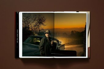 Annie Leibovitz, Leibovitz Annie Carter Graydon Obrist Hans Ulrich Roth Paul Martin Steve купить книгу в Либроруме Annie Leibovitz, Leibovitz Annie Carter Graydon Obrist Hans Ulrich Roth Paul Martin Steve купить книгу в Либроруме